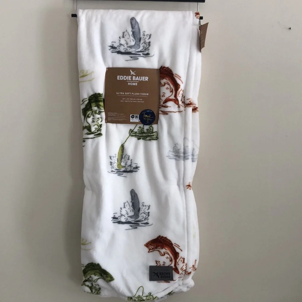 Eddie Bauer Multicolor Nature FISHING Print Plush Throw